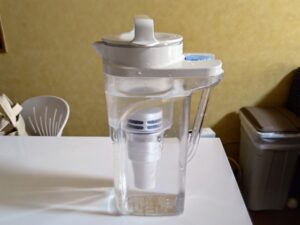 ポットタイプの浄水器