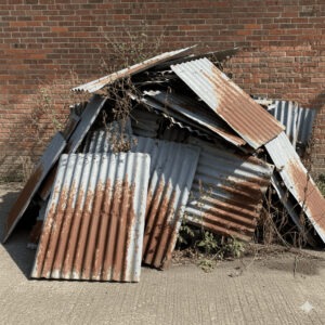 沢山のトタン板
